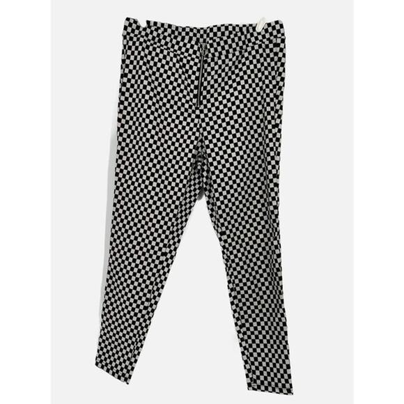 Rue 21 Plus Size Checkered Slim Fit Pants in Black/White Size 1X - Picture 4 of 10